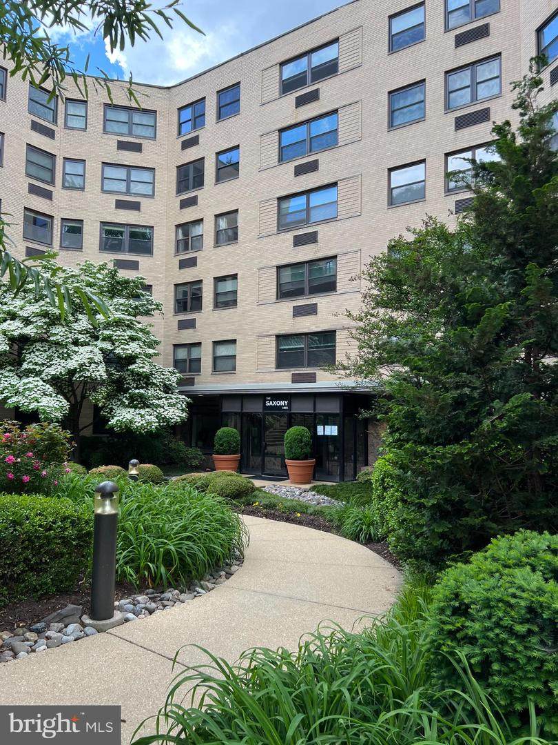 1801 Clydesdale Place - Photo 1