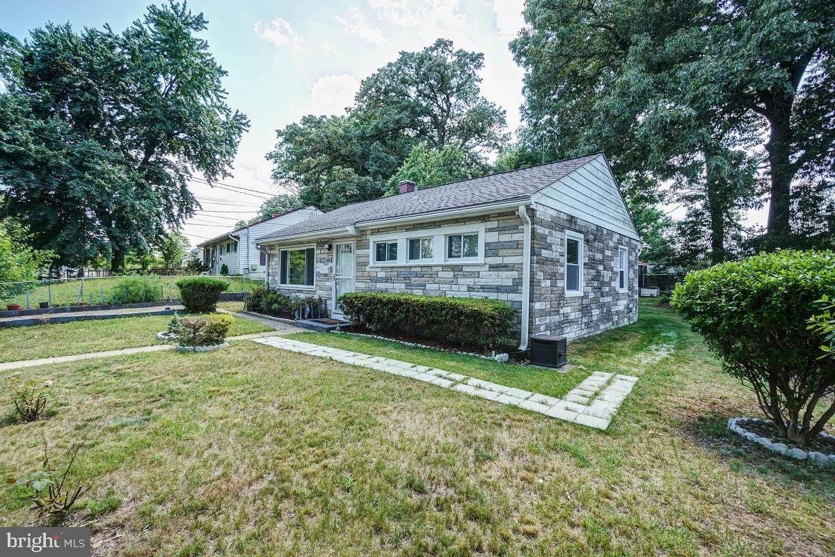 3734 Ingalls Avenue - Photo 1