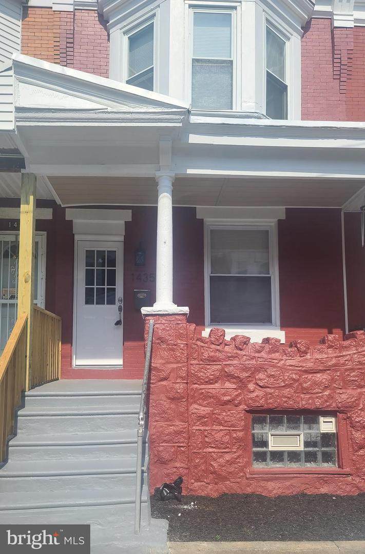 1435 Hobart Street - Photo 1