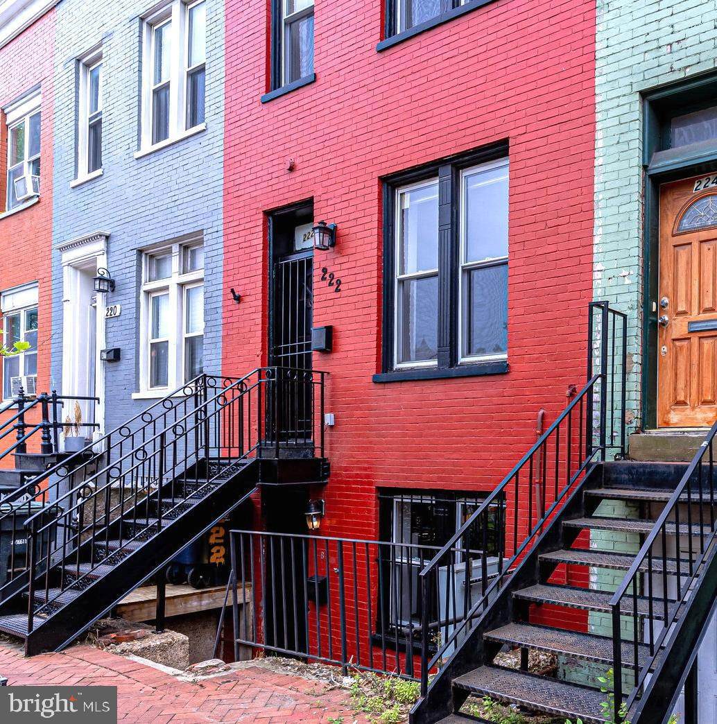 222 Florida Avenue - Photo 1