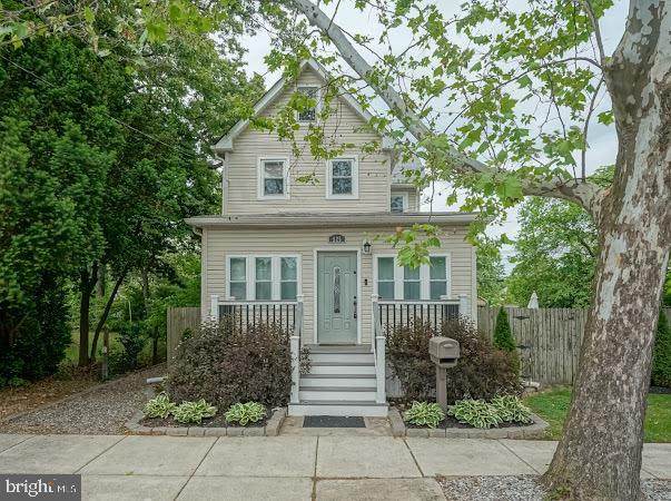 525 Wesley Avenue - Photo 1