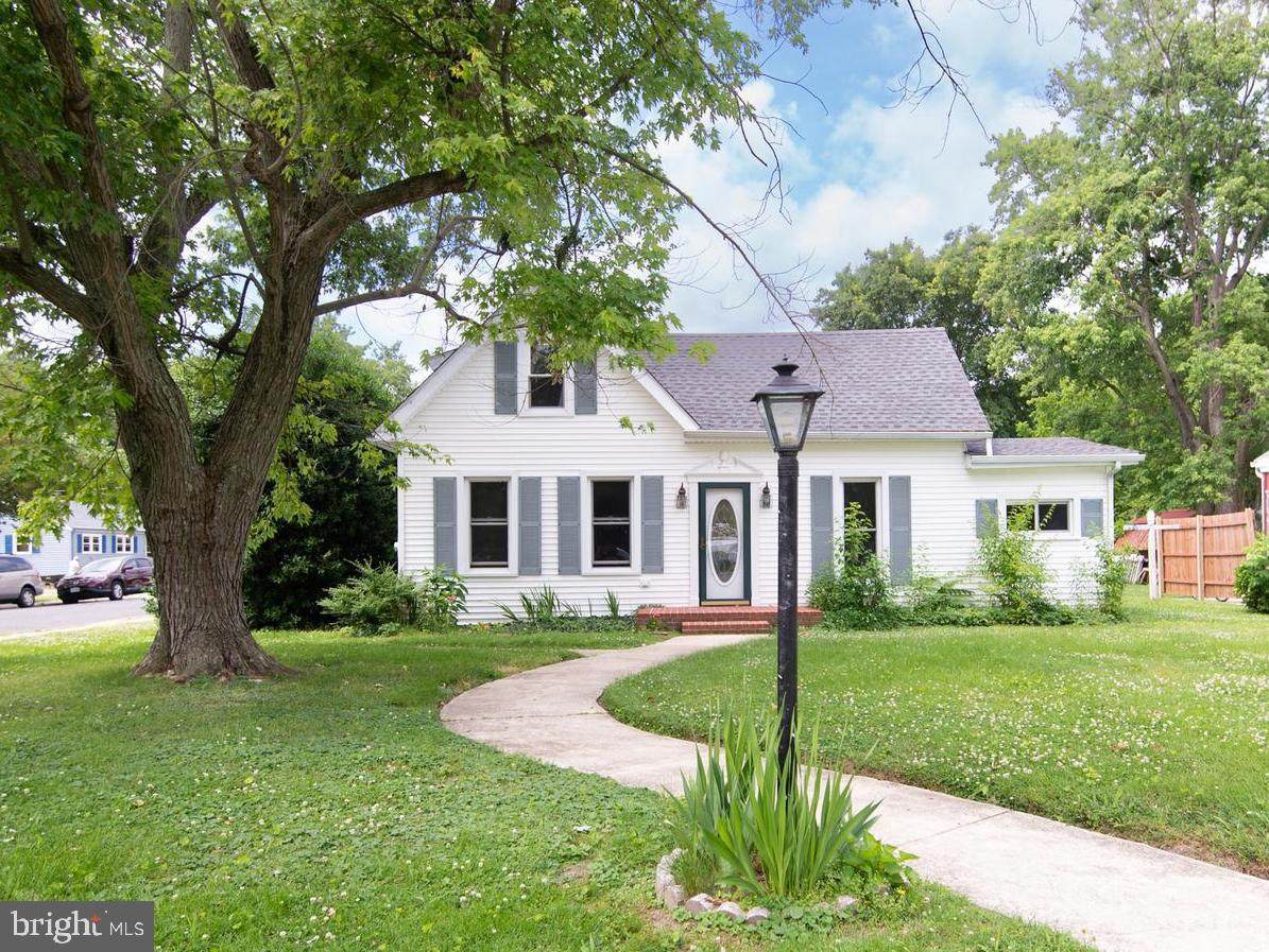 405 Leonards Lane - Photo 1