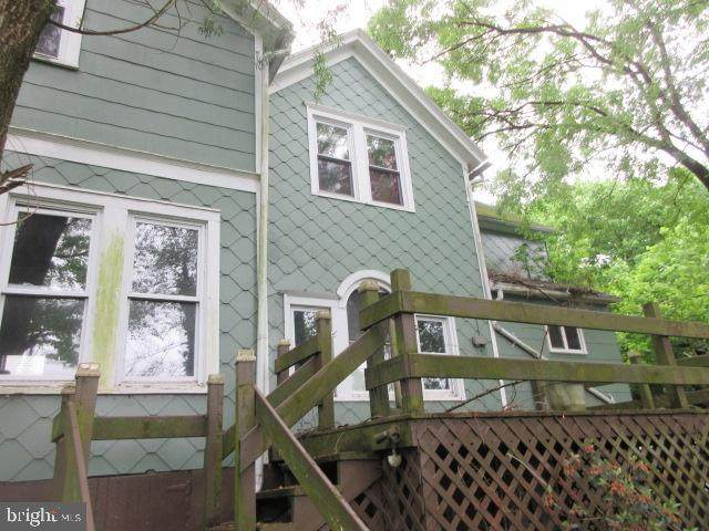 621 Diamond Street - Photo 1