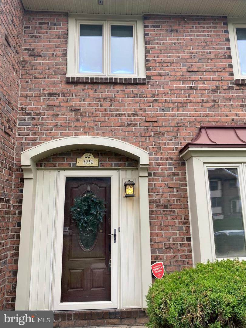 3932 Wrexham Court - Photo 1