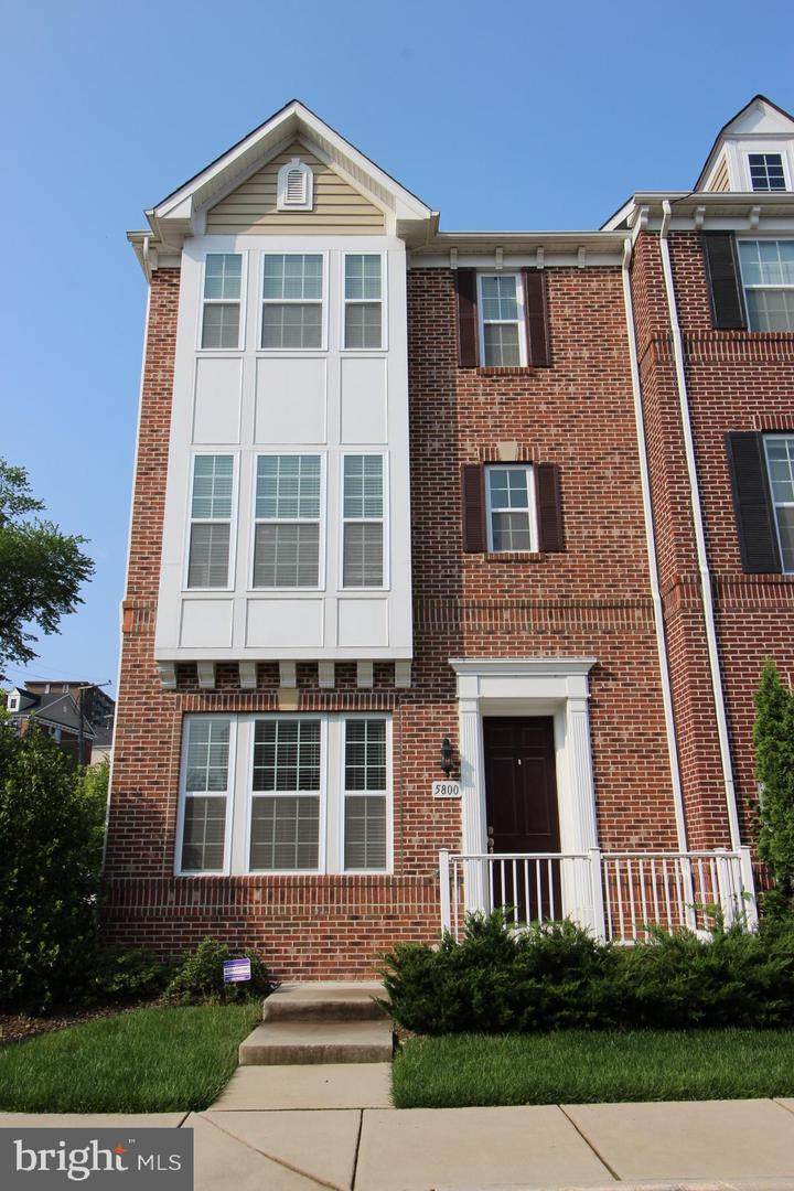 5800 Foley Street - Photo 1
