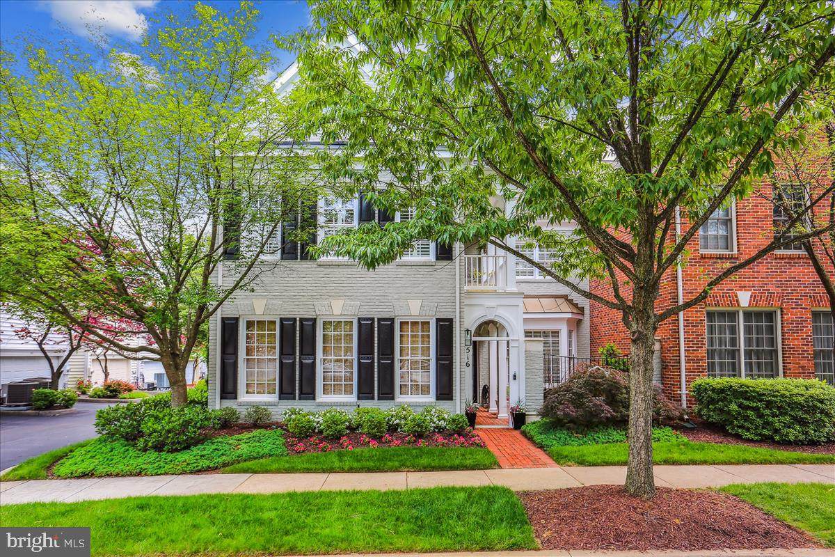 516 Goodland Place - Photo 1