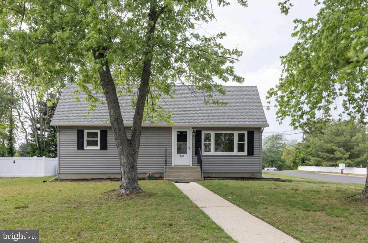 367 Lakeview Avenue - Photo 1