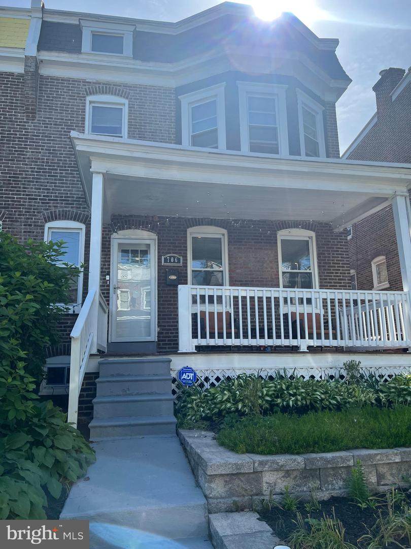 706 27TH Street - Photo 1