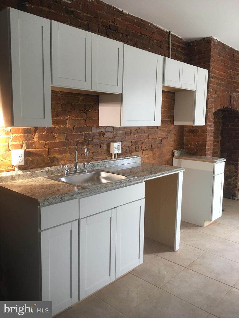 412 21ST Street - Photo 1