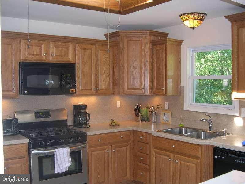 57 Franklin Court - Photo 1