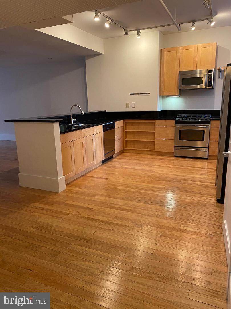 1615 Walnut Street - Photo 1