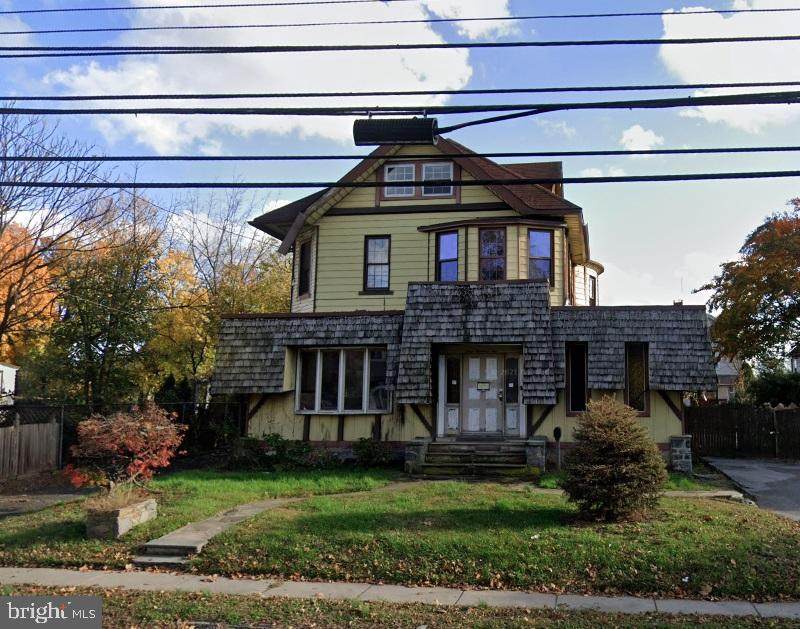 102 Chester Pike - Photo 1