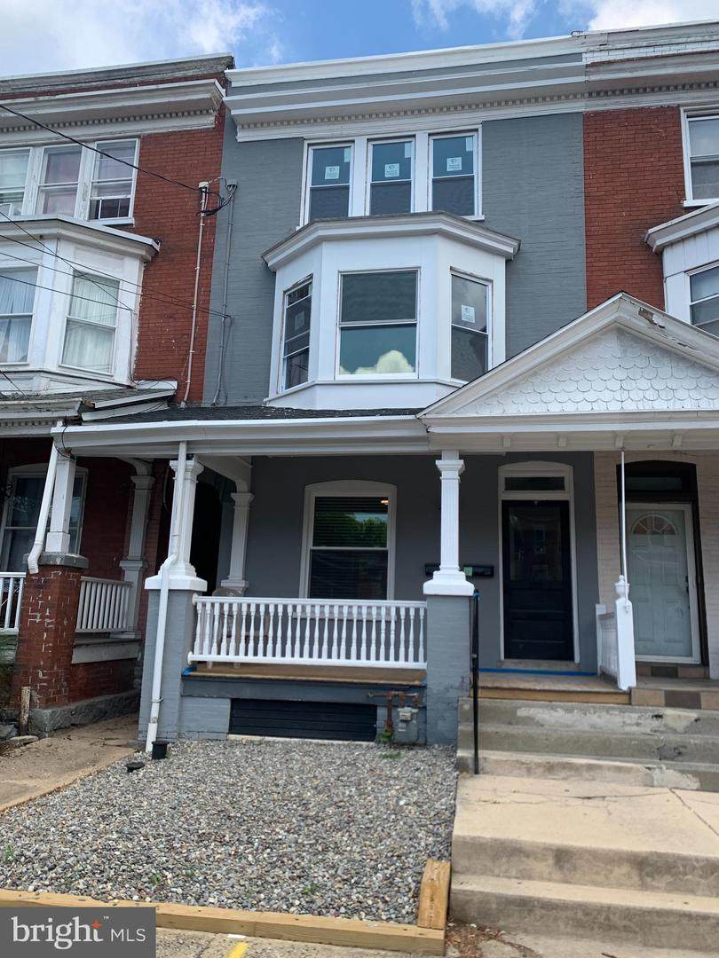 739 Chestnut Street - Photo 1
