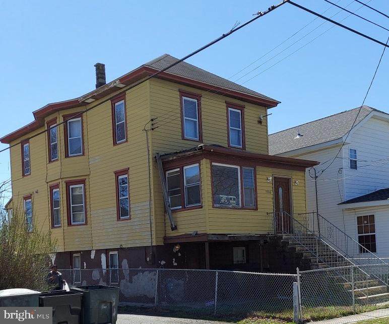 1906 Grant Avenue - Photo 1