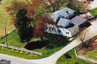 212 Commissioners Pike - Photo 1