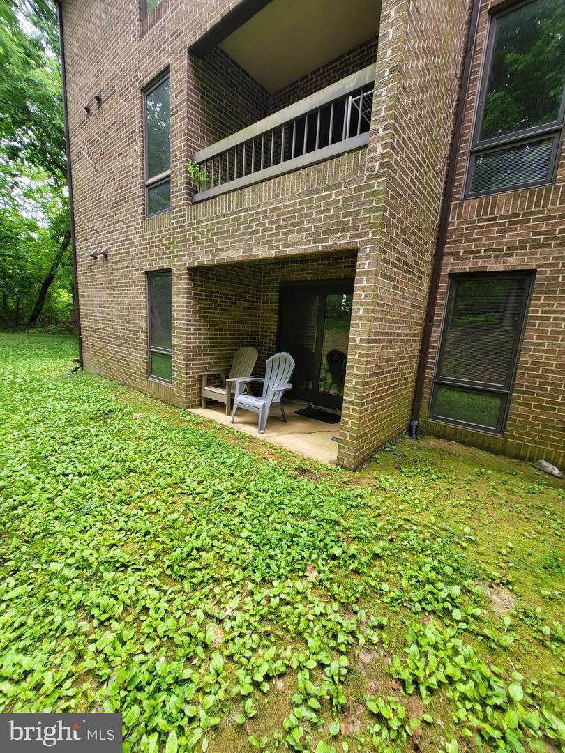 44763 Woodlake Court - Photo 1