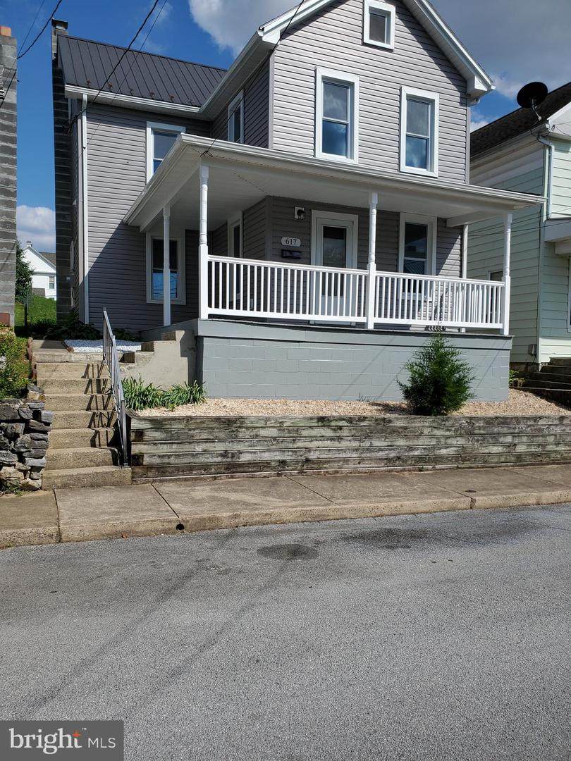 617 Maple Street - Photo 1