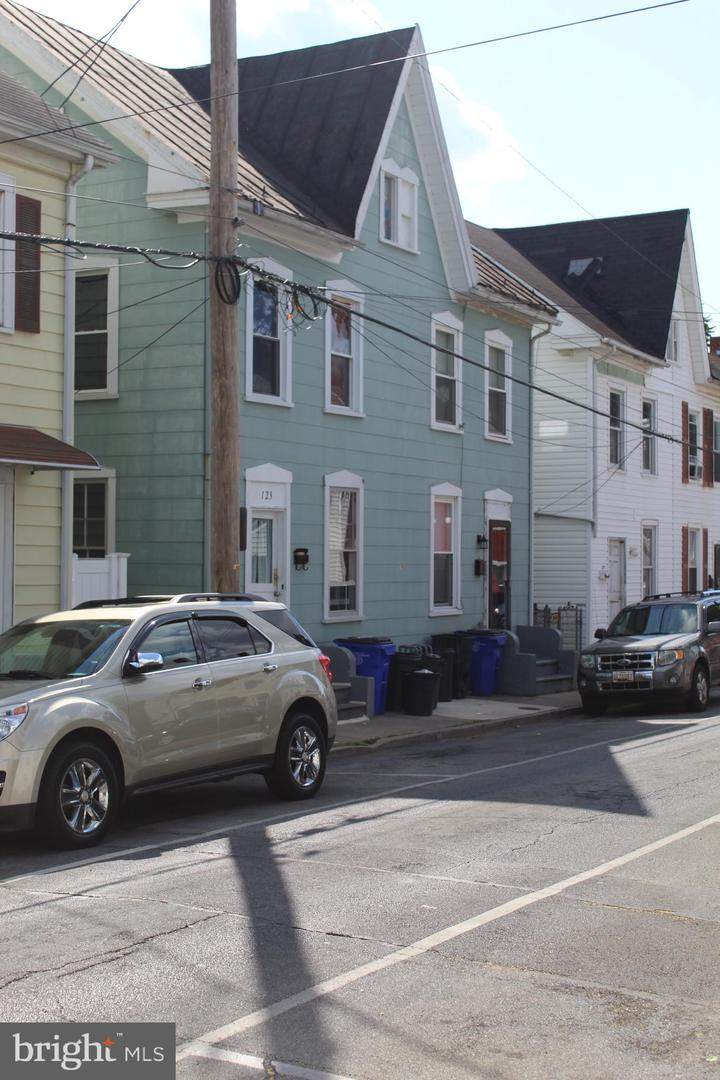 121 Randolph Avenue - Photo 1