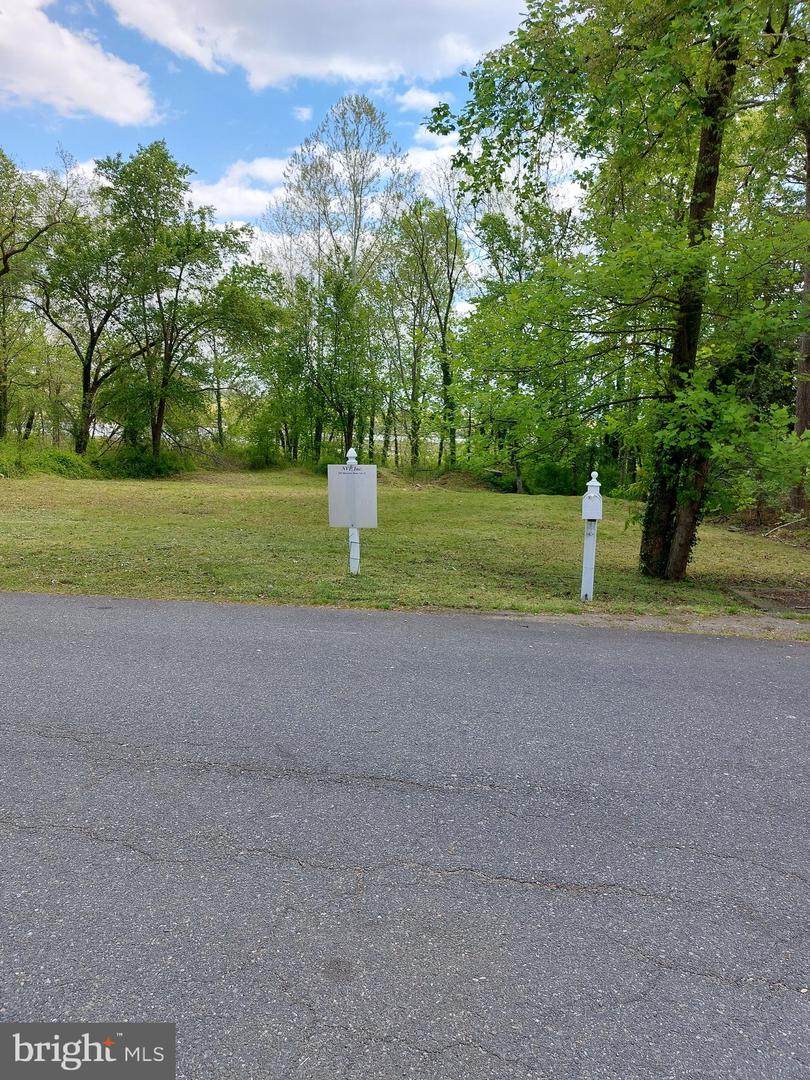 3207 Riverview Drive - Photo 1