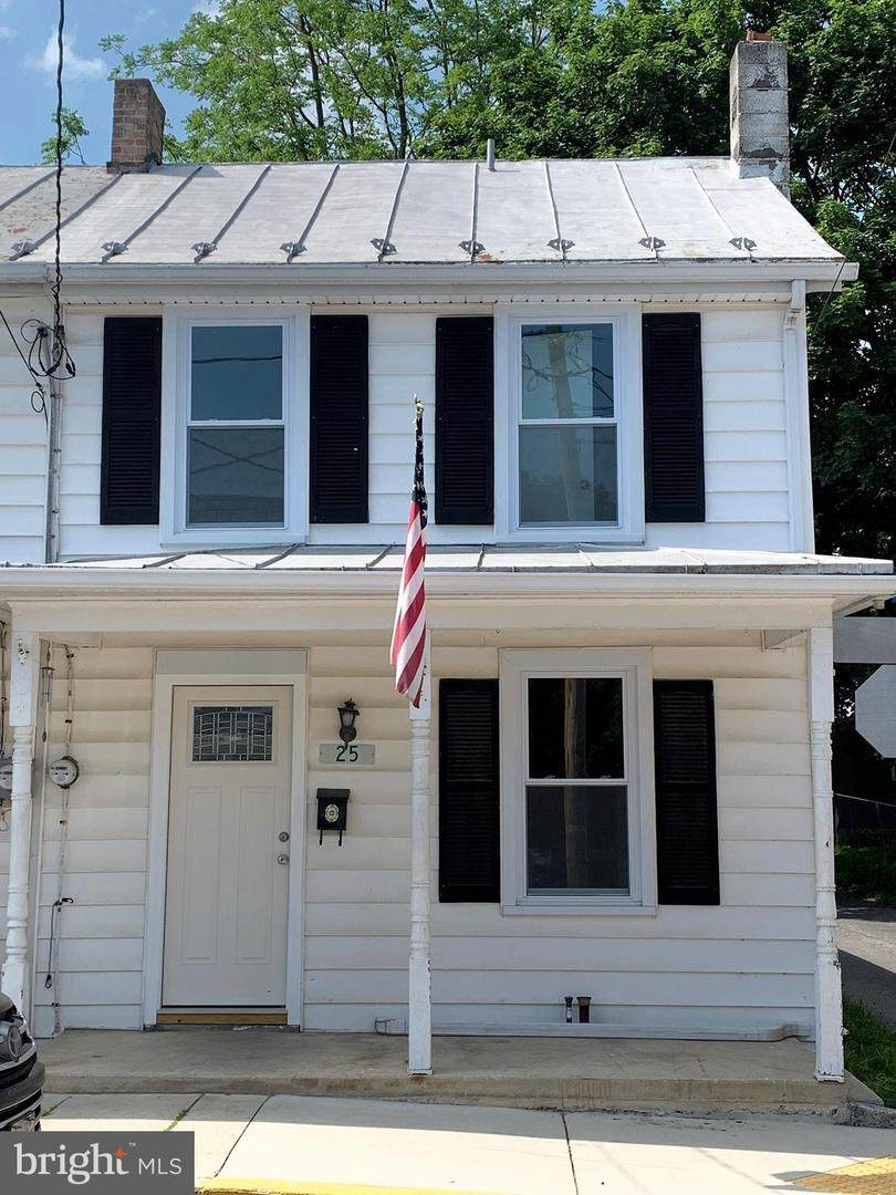 25 Chestnut Street - Photo 1