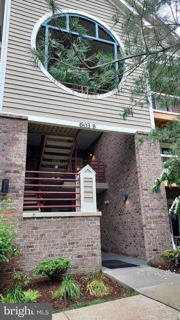 603 Admiral Drive - Photo 1