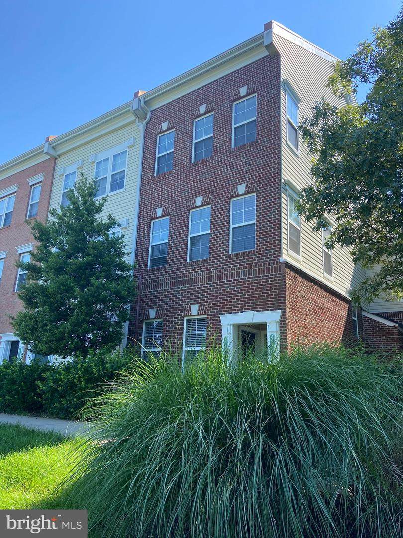 42401 Goldenseal Square - Photo 1