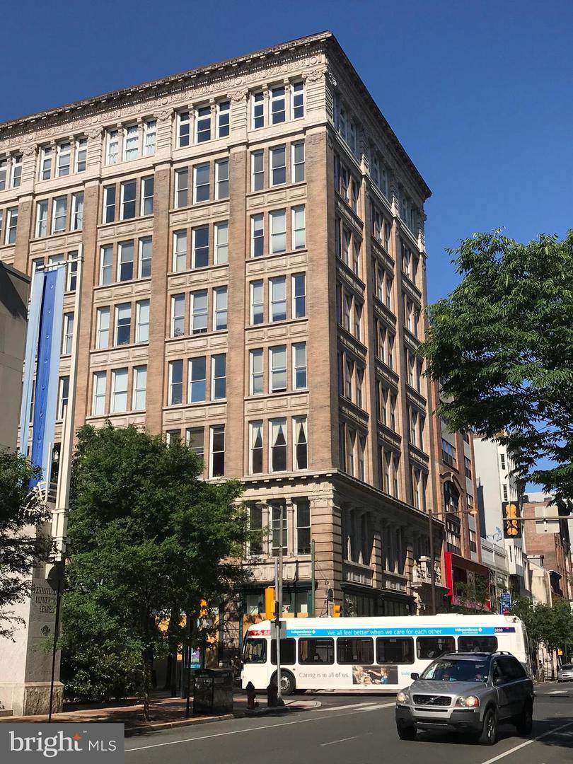 1027-31 Arch Street - Photo 1