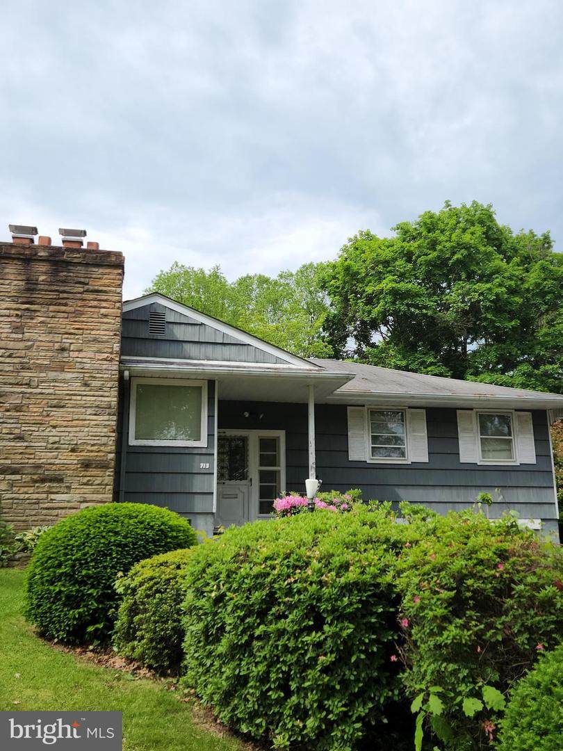 713 Winchester Avenue - Photo 1