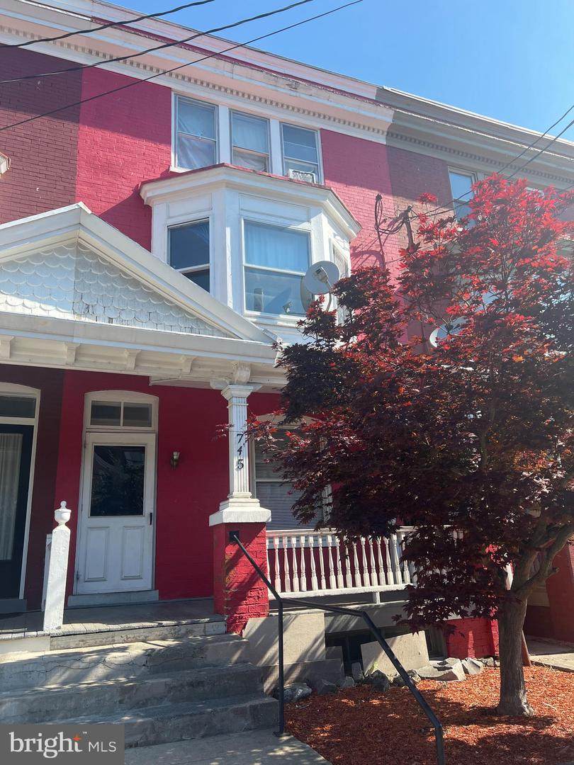 745 Chestnut Street - Photo 1