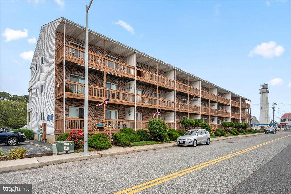 14501 Tunnel Avenue - Photo 1