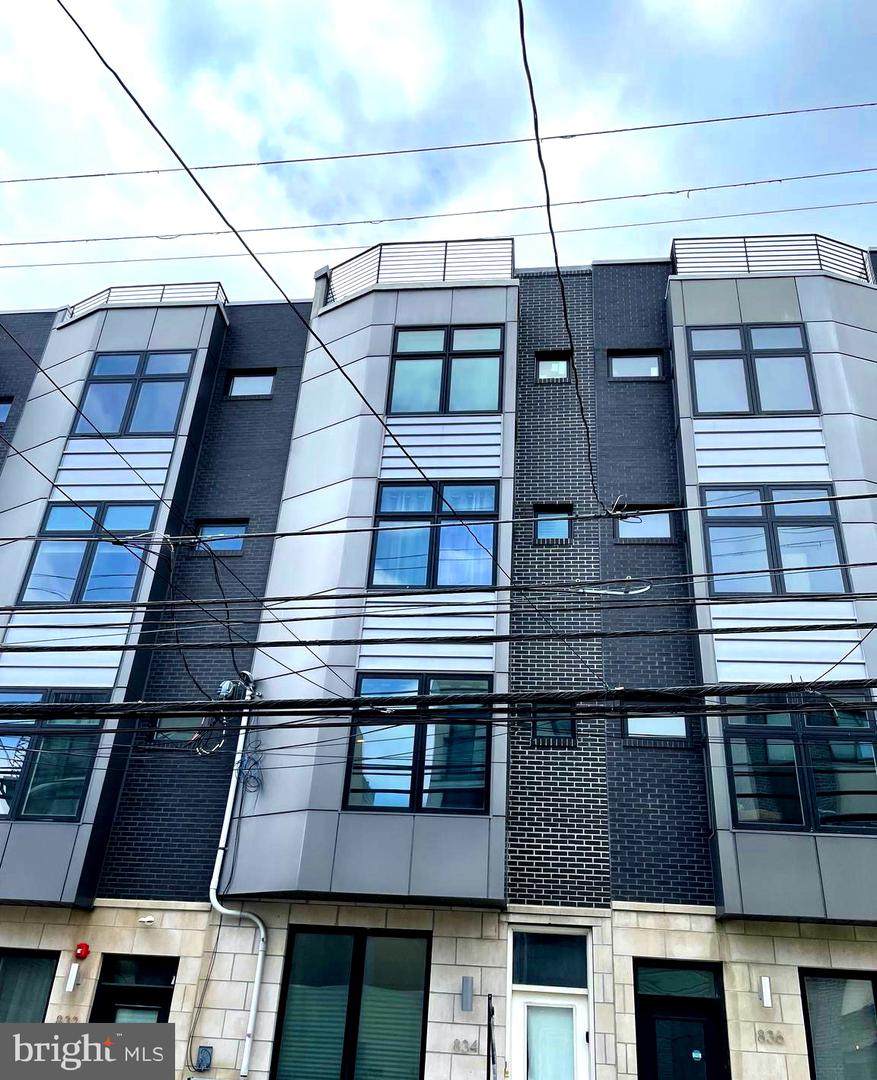 834 16TH Street - Photo 1