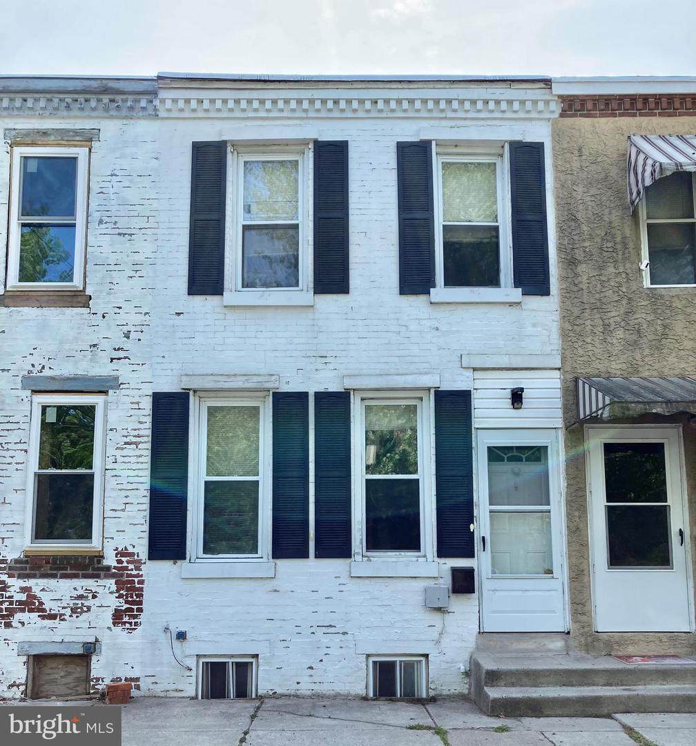 612 Clark Street - Photo 1