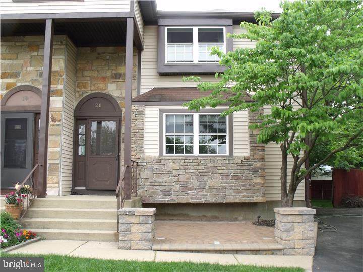 21 Jeremy Drive - Photo 1