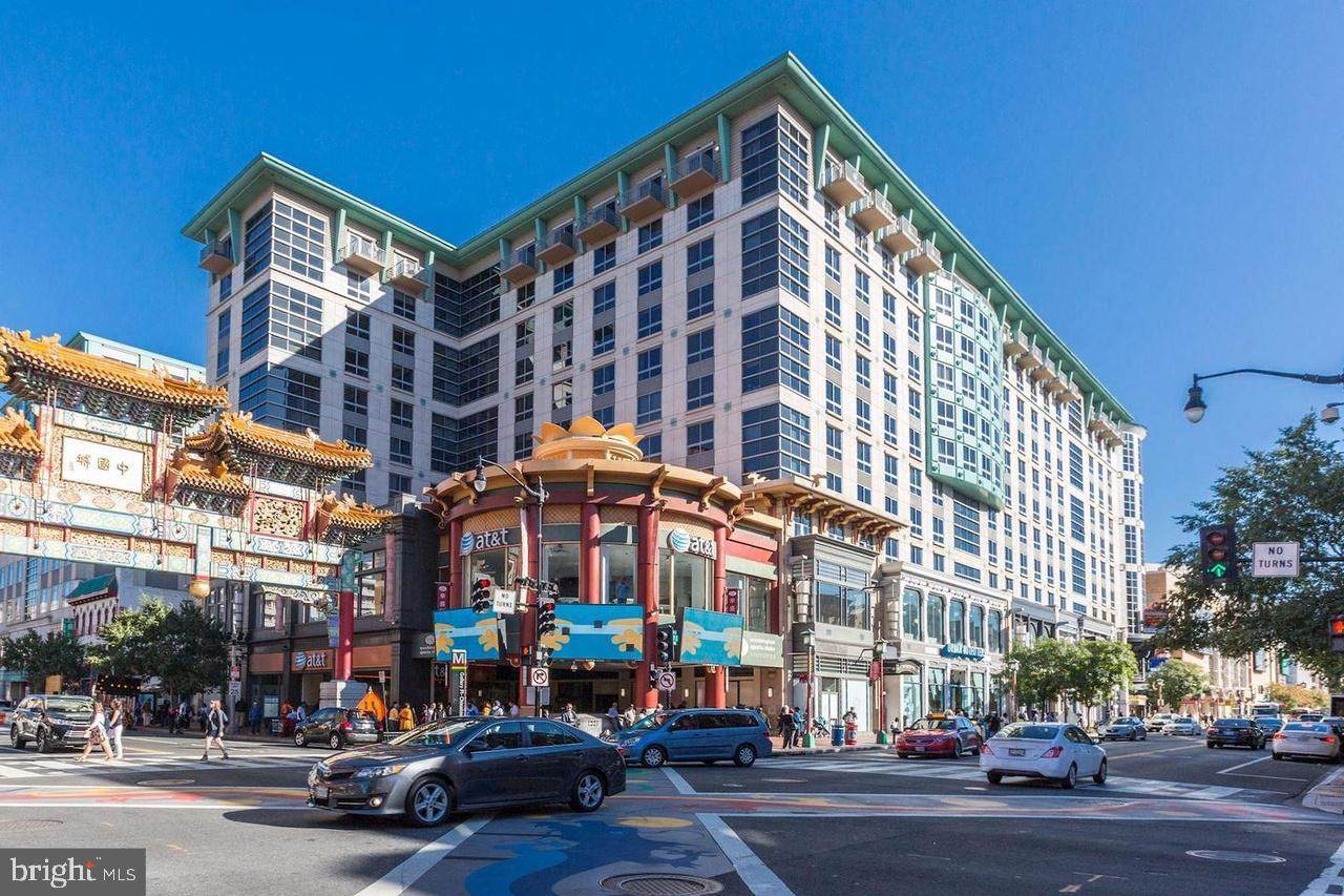 777 7TH Street - Photo 1