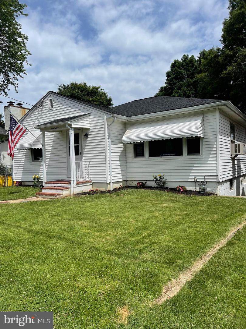 912 Poplar Avenue - Photo 1