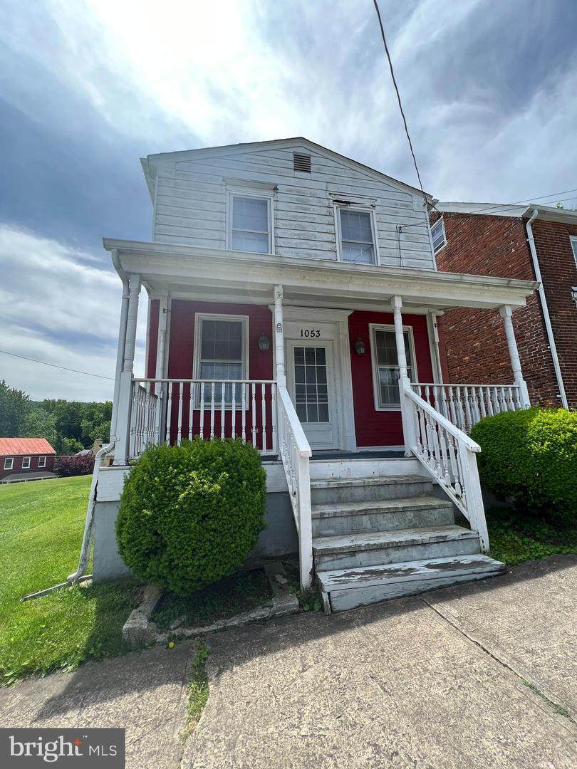 1053 Washington Street - Photo 1