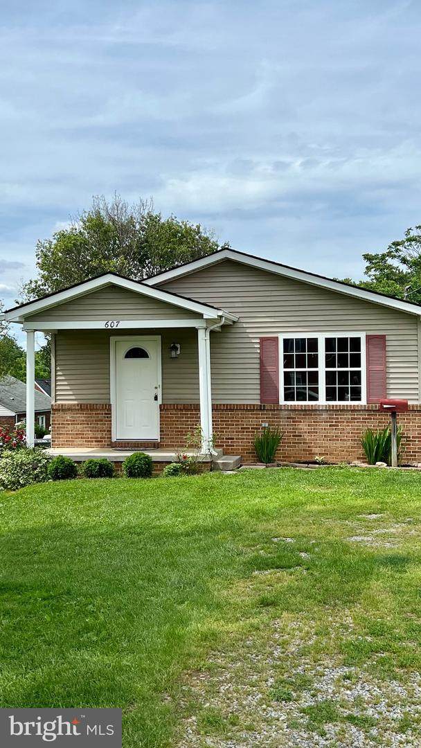 607 River Drive - Photo 1