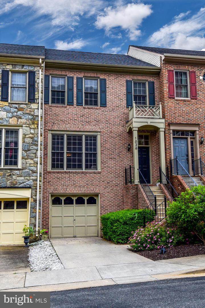 1036 Grand Oak Way - Photo 1