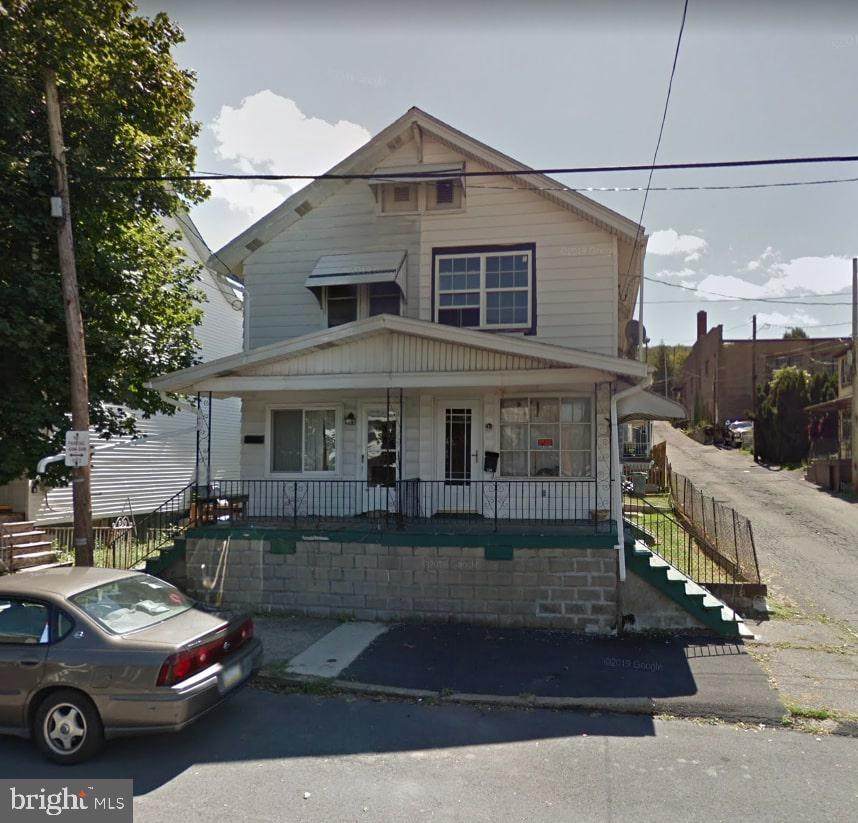 634 4TH Street - Photo 1