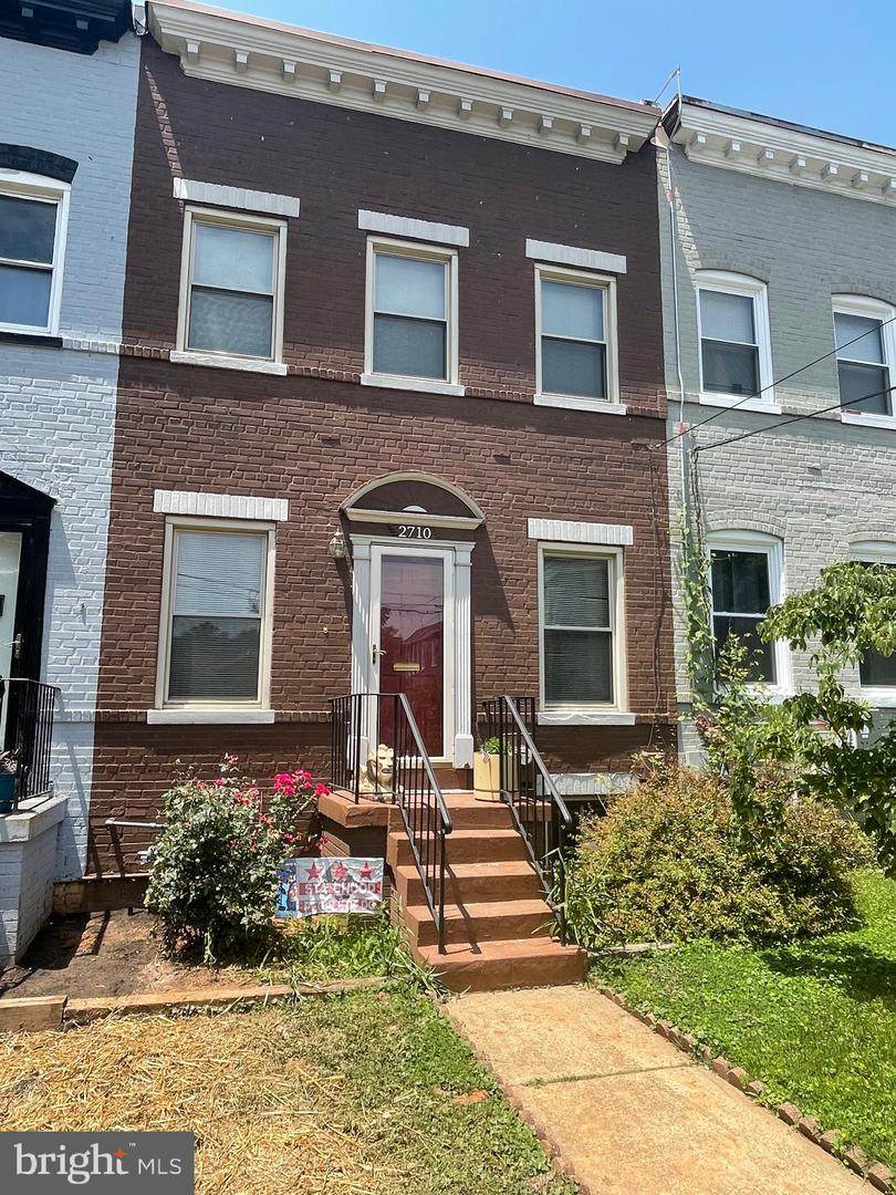 2710 10TH Street - Photo 1