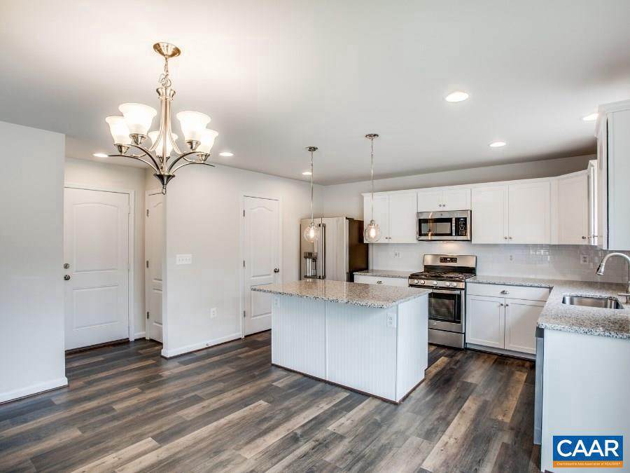 108 Vine St - Photo 1