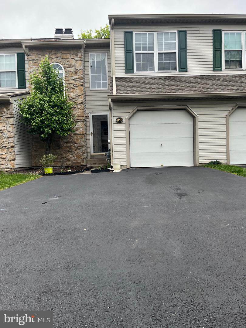 49 Bristol Court - Photo 1