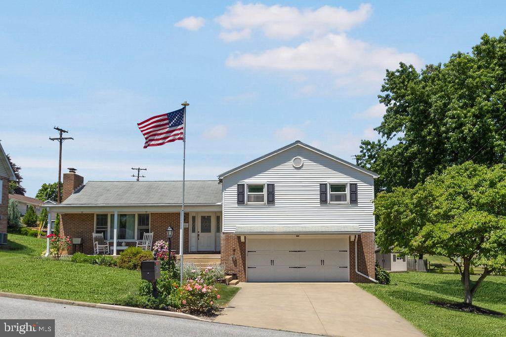 121 Olympia Avenue - Photo 1