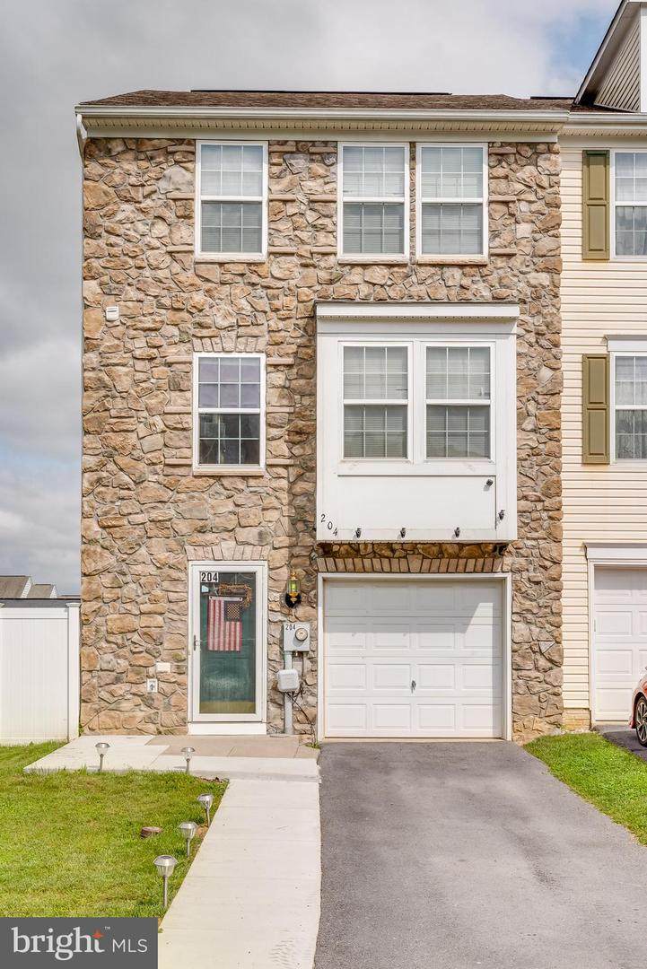 204 Rumbling Rock Road - Photo 1