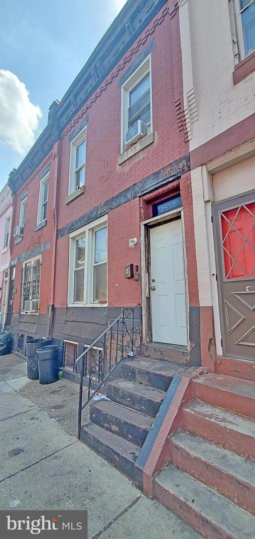 2512 Chadwick Street - Photo 1