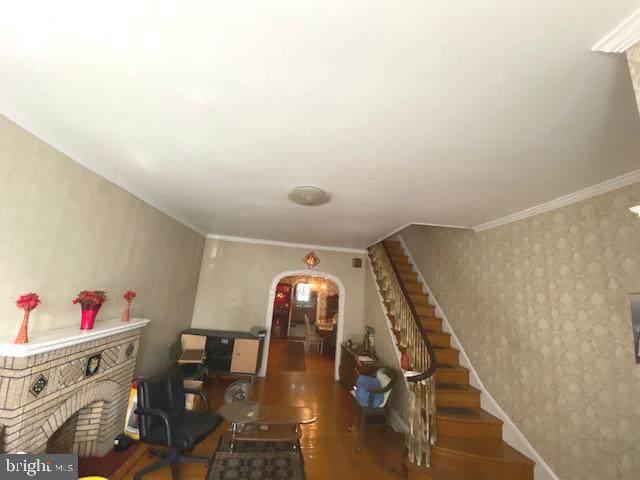 1913 18TH Street - Photo 1
