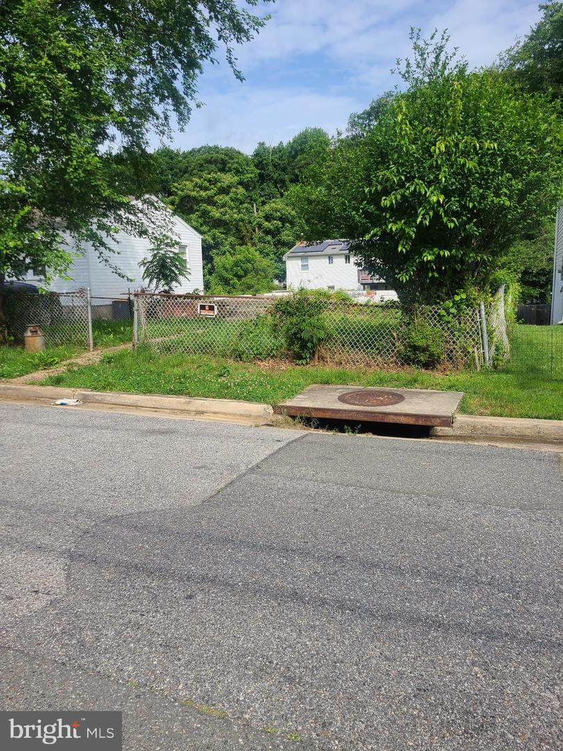 1521 Shamrock Avenue - Photo 1