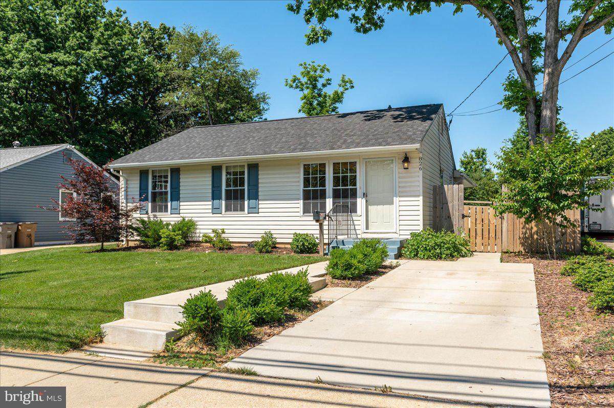 826 1ST Street - Photo 1