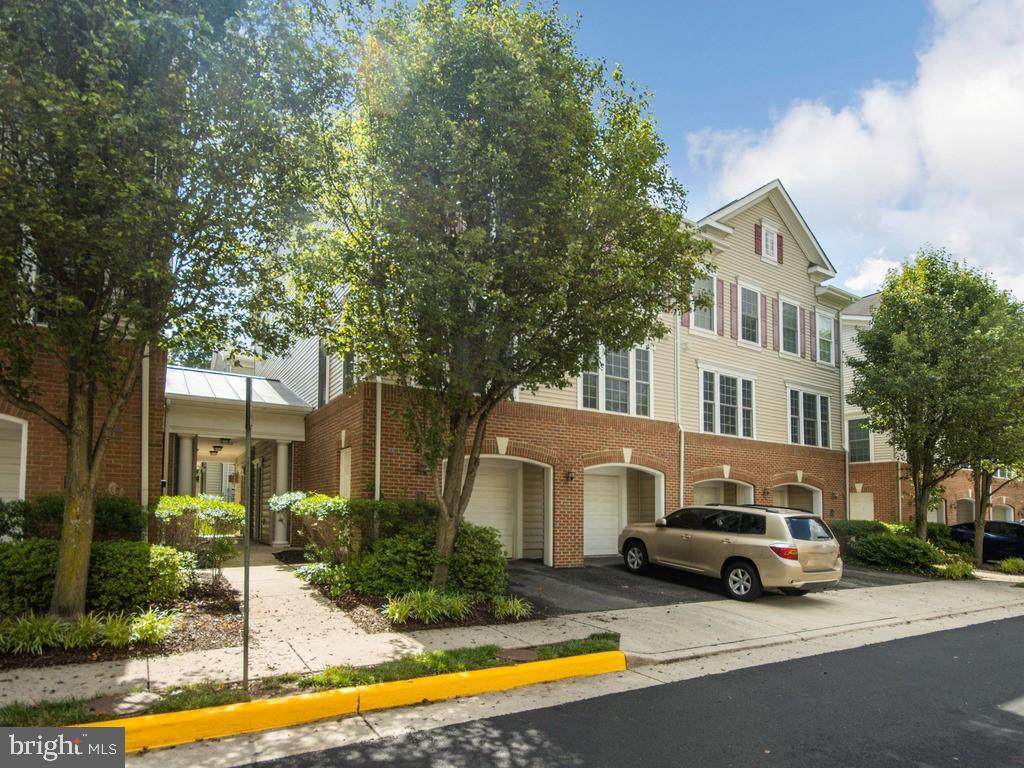 7135 Huntley Creek Place - Photo 1