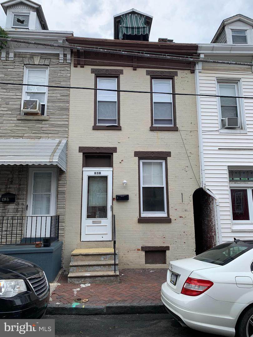 638 Moss Street - Photo 1